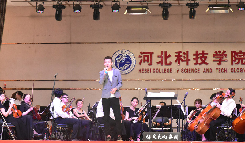 “高雅艺术校园行”活动在我校隆重举行