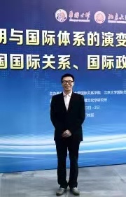 张晓羽---北京外国语大学国际关系与区域研究专业博士研究生。