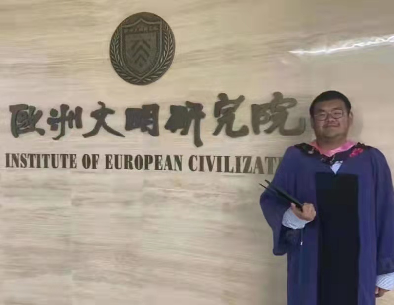 刘涛--- ２０２1年硕士研究生毕业后目前在天津师范大学工攻读世界史博士学位。