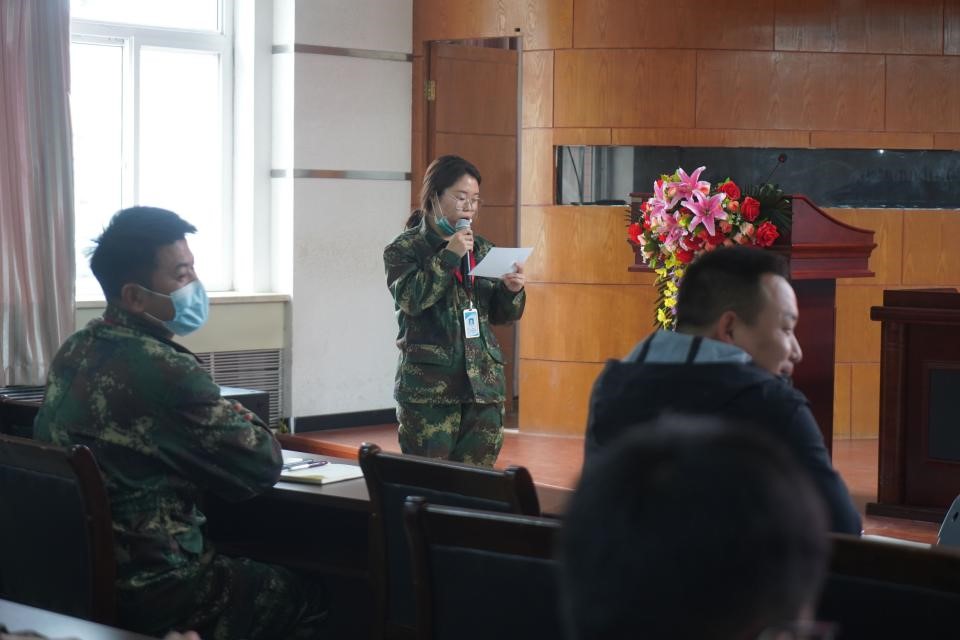 保定理工学院召开学管干部培训周会