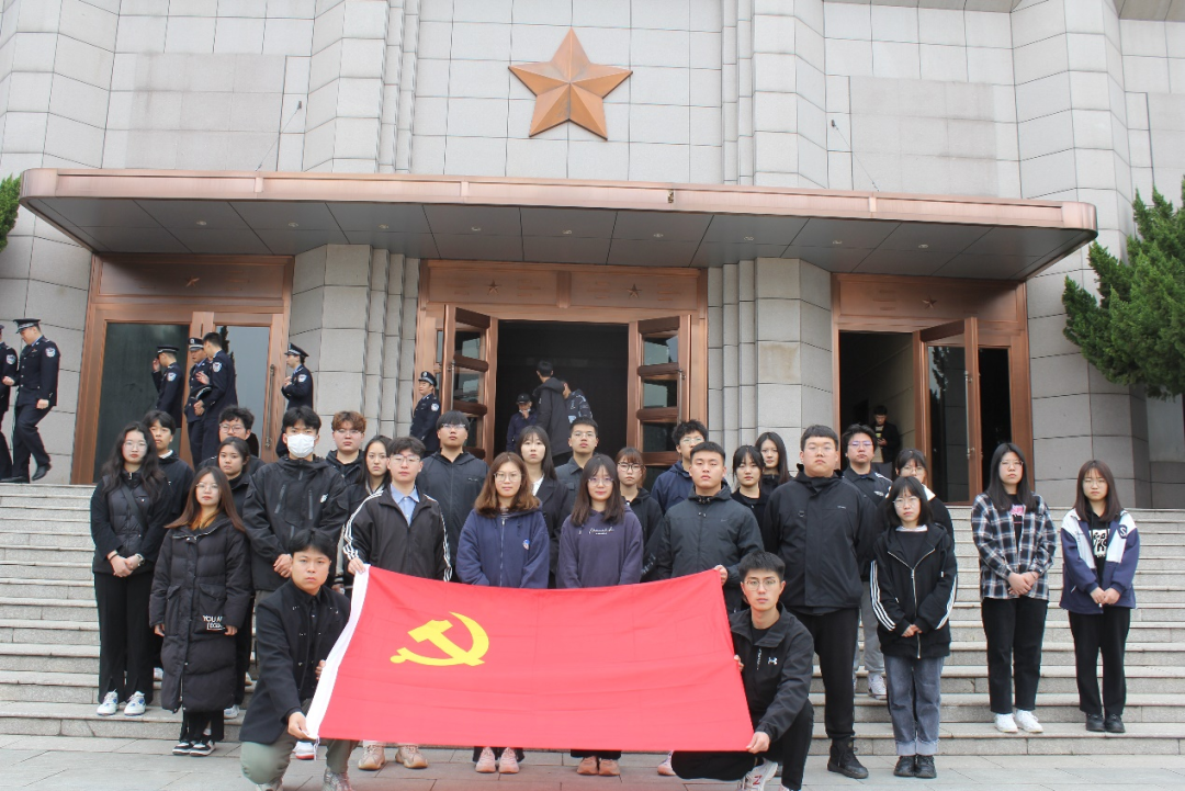 保定理工学院|管理学院|忆苦思甜祭烈士，风起清明表哀思