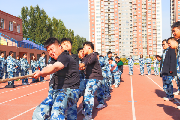 保定理工学院||管理学院||力拔山河，“绳”采飞扬——管理学院举行2023年秋季拔河比赛