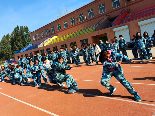 保定理工学院||管理学院||力拔山河，“绳”采飞扬——管理学院举行2023年秋季拔河比赛