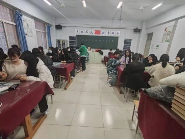 保定理工学院||管理学院||我院举办网线制作比赛