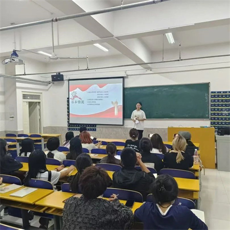 “智慧团建，服务同学”——保定理工学院艺术学院团总支组织部召开工作例会，深入研讨智慧团建与冀 e 青春使用事项