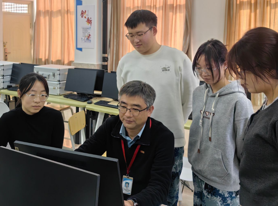 喜报|我校省级教学名师+1！冀松教授获评2025年度河北省本科教学名师