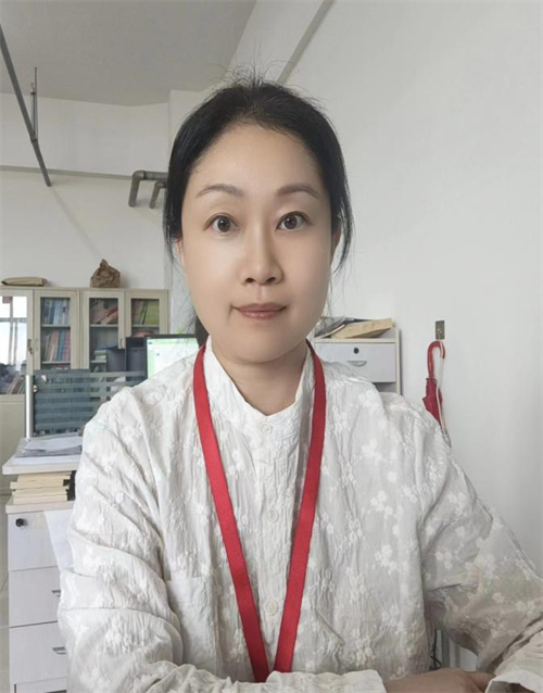 李芸