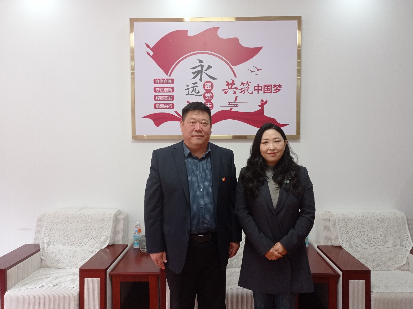 民盟保定市委专职副主委王卓一行到访我校