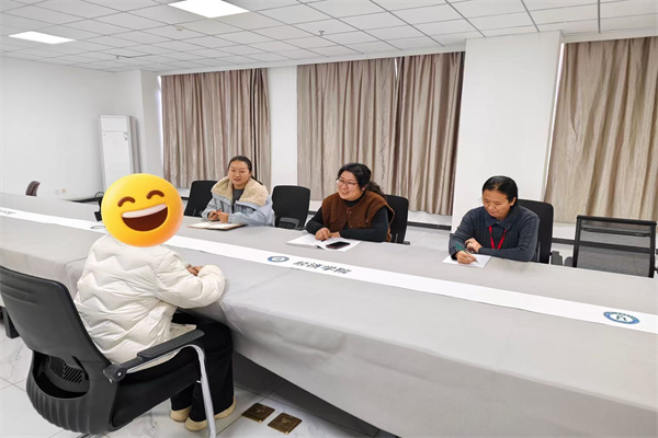 释疑解惑纾学子之困，启智润心筑成长之路