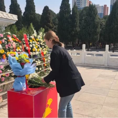 “致敬革命先烈，让信仰之光在清明闪耀”