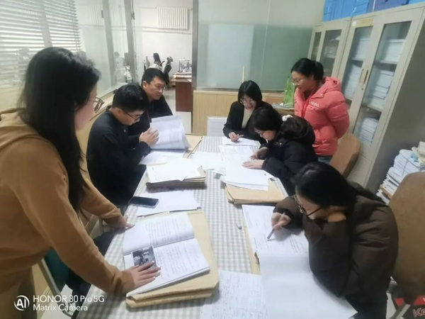 凝心聚力抓整改，振奋精神迎评估