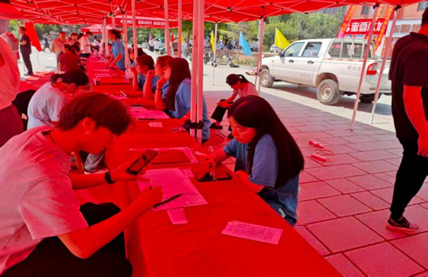 迎新季|保定理工学院|管理学院|2025迎新：服务“心”主张，温暖新征程