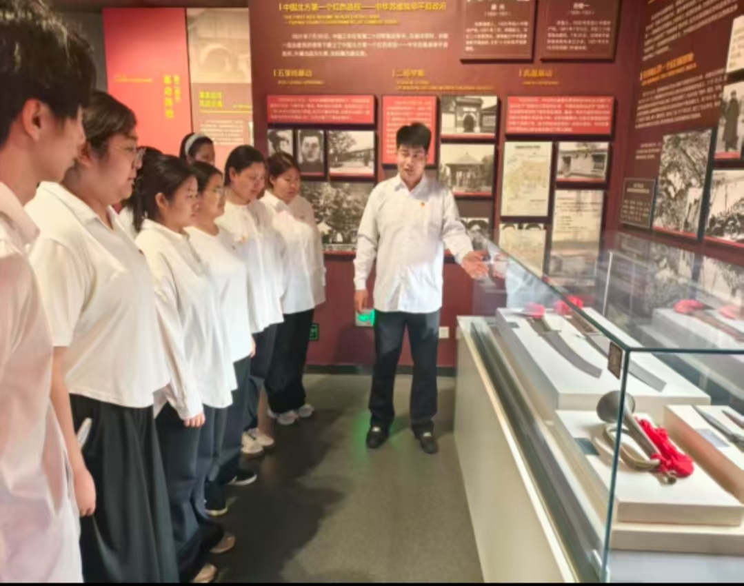 【会计学院】团日活动(三):走进革命历史纪念地,传承五四精神