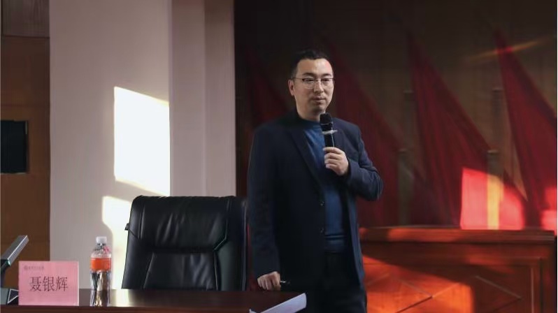 携笔从戎砺青春 参军报国正当时---莲池区武装部征兵宣传进校园活动顺利举行