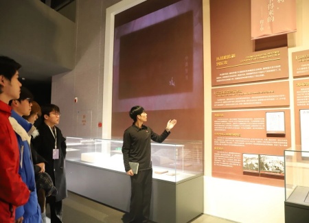 “艺”起携手，共绘新篇：保定理工学院艺术学院与保定市美术馆合作洽谈顺利推进