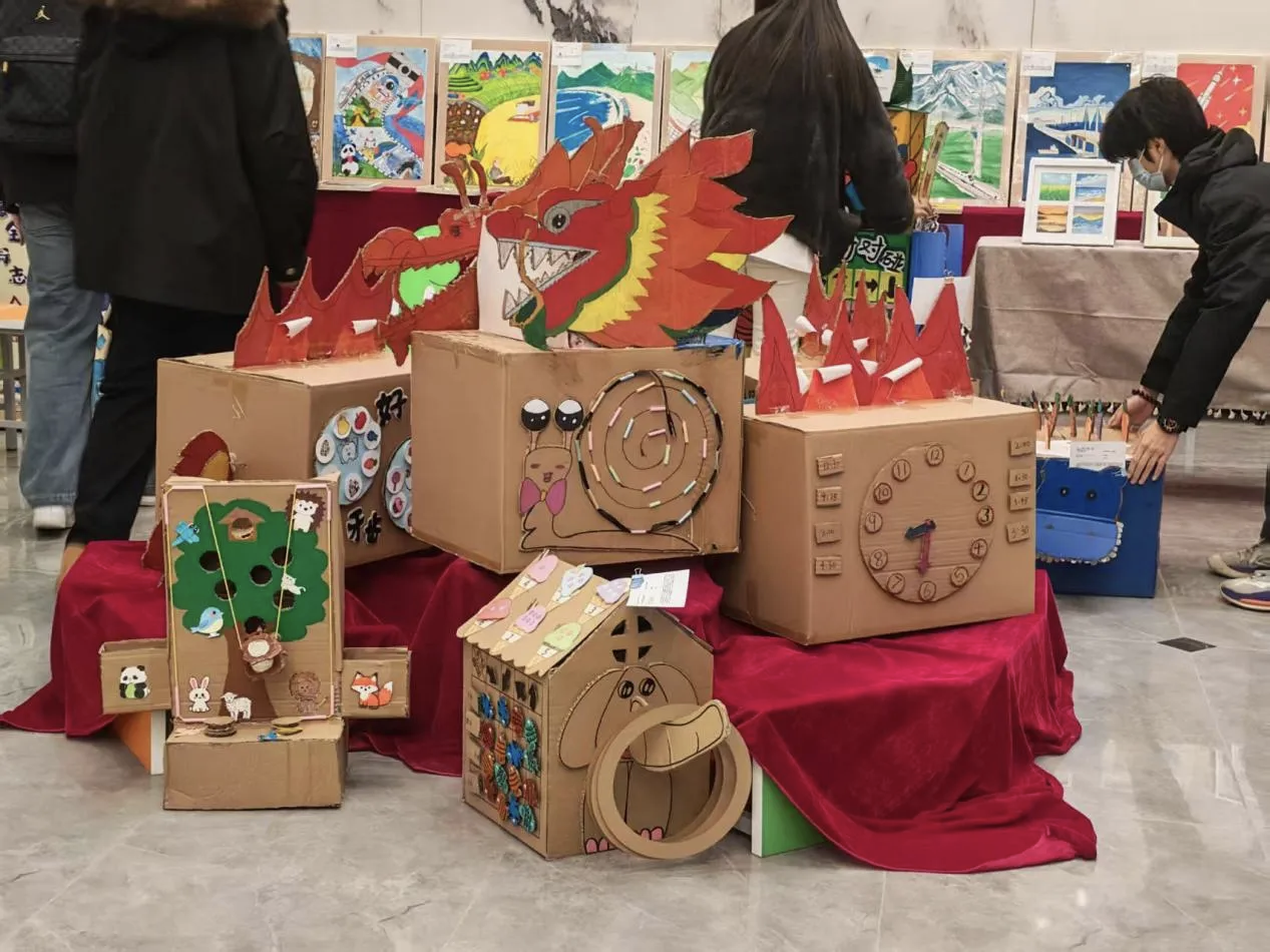 教育学院书画作品展启幕：笔墨绘初心 丹青育未来