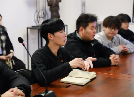 “艺”起携手，共绘新篇：保定理工学院艺术学院与保定市美术馆合作洽谈顺利推进