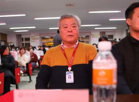 “表彰先进树榜样，青春奋进谱新篇”——保定理工学院艺术学院2025年学生表彰大会圆满举行