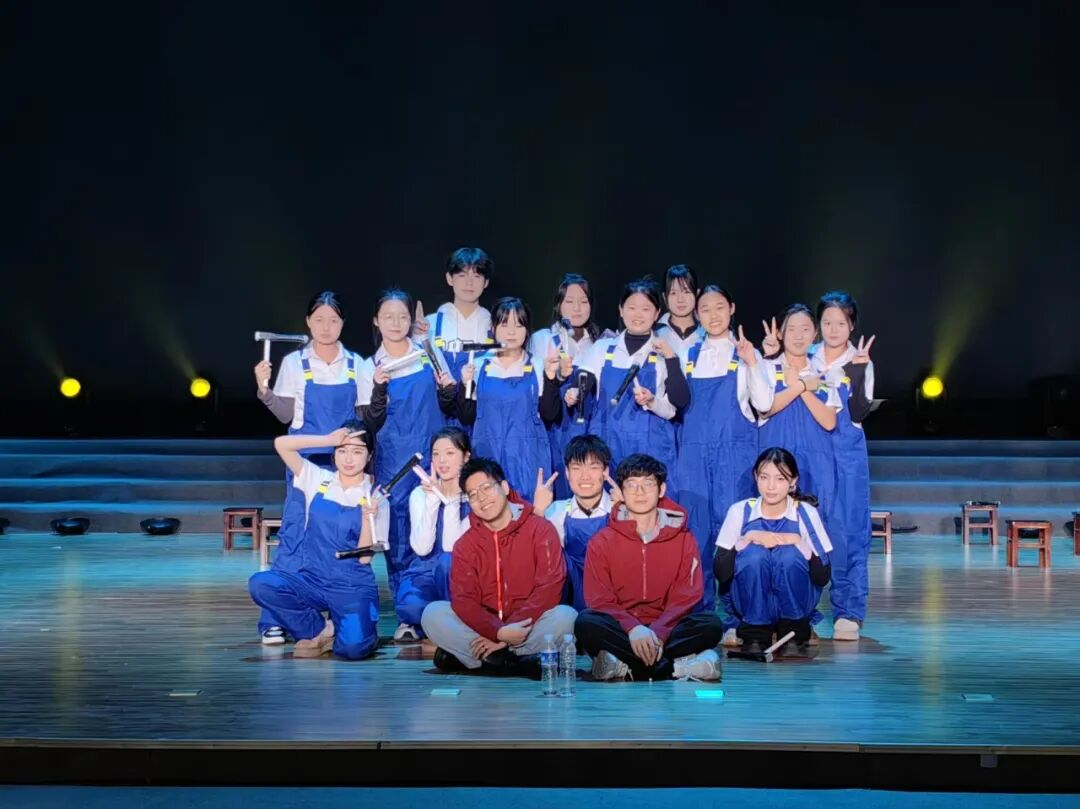 保定理工学院师生亮相高碑店市2026年春节联欢晚会绽放青春艺彩