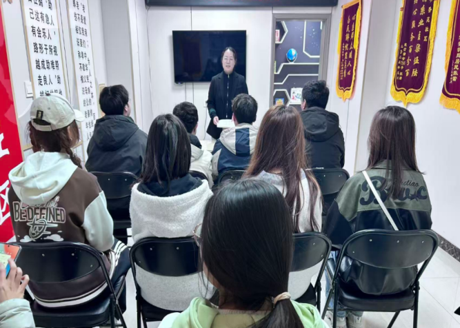 植此青绿  共赴春日——教育学院植树节系列活动