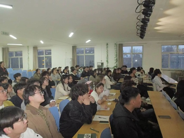 国奖学子分享进阶之路 干货满满指引成长方向