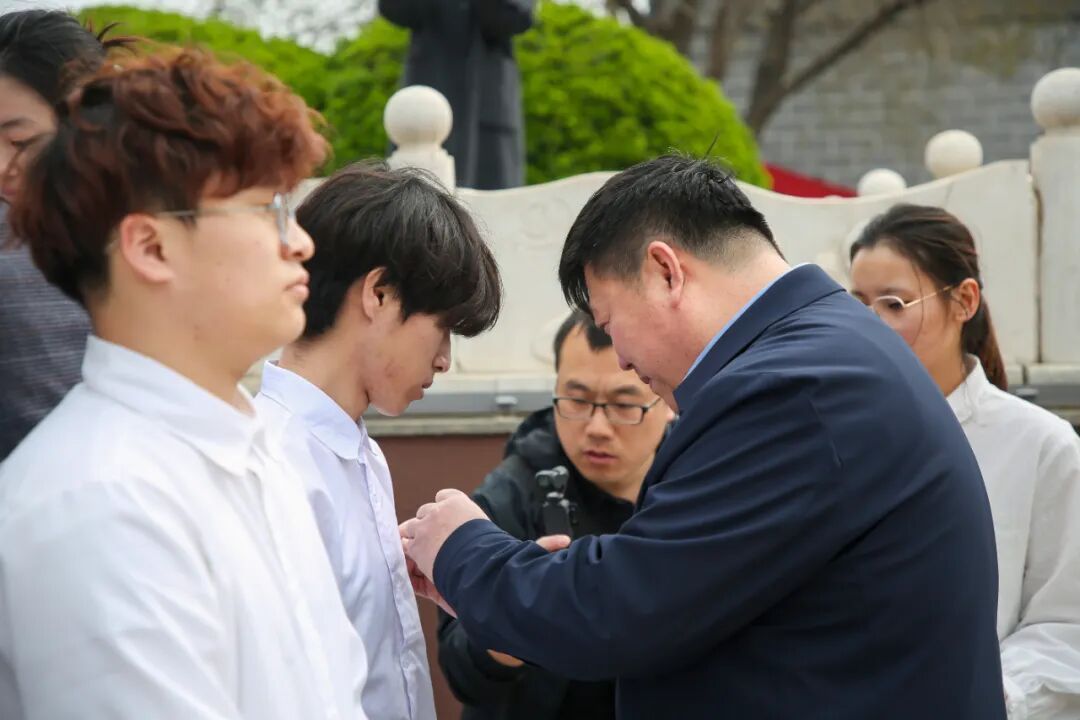 赓续薪火淬初心·笃行奋进向未来——保定理工学院第三十九期新团员入团仪式隆重举行