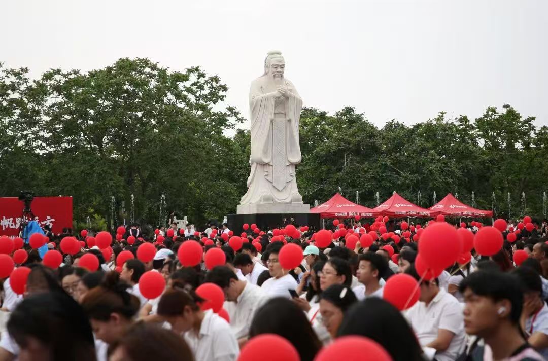 保定理工学院隆重举行2026届毕业典礼暨学士学位授予仪式