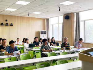 三尺讲台初亮剑，专家把脉促成长 ——我校新教师课堂教学资格验收工作圆满结束