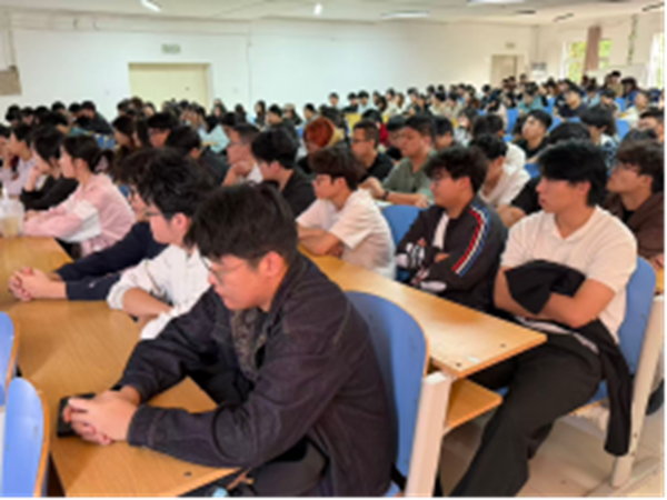 产教融合育新机 养成笃行启新程——管理科学与工程学院举办京东无界校园产教融合基地大四专场宣讲会