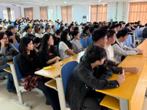 产教融合育新机 养成笃行启新程——管理科学与工程学院举办京东无界校园产教融合基地大四专场宣讲会