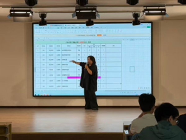 产教融合育新机 养成笃行启新程——管理科学与工程学院举办京东无界校园产教融合基地大四专场宣讲会